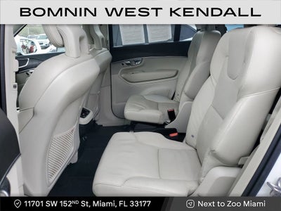 2020 Volvo XC90 Momentum