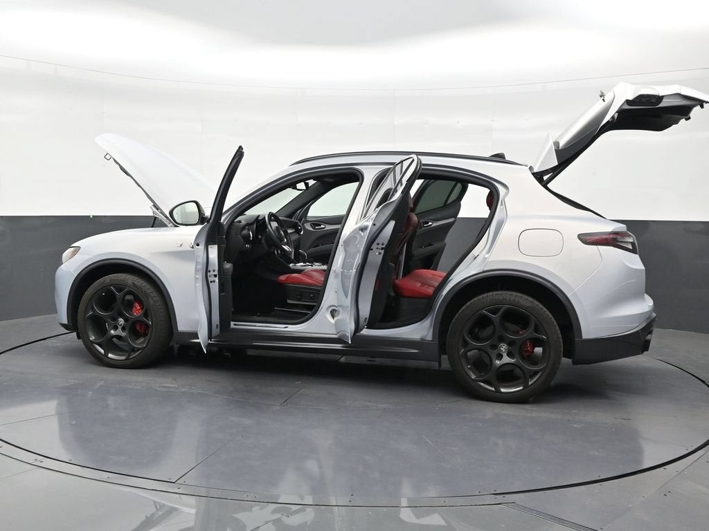 2024 Alfa Romeo Stelvio Ti AWD