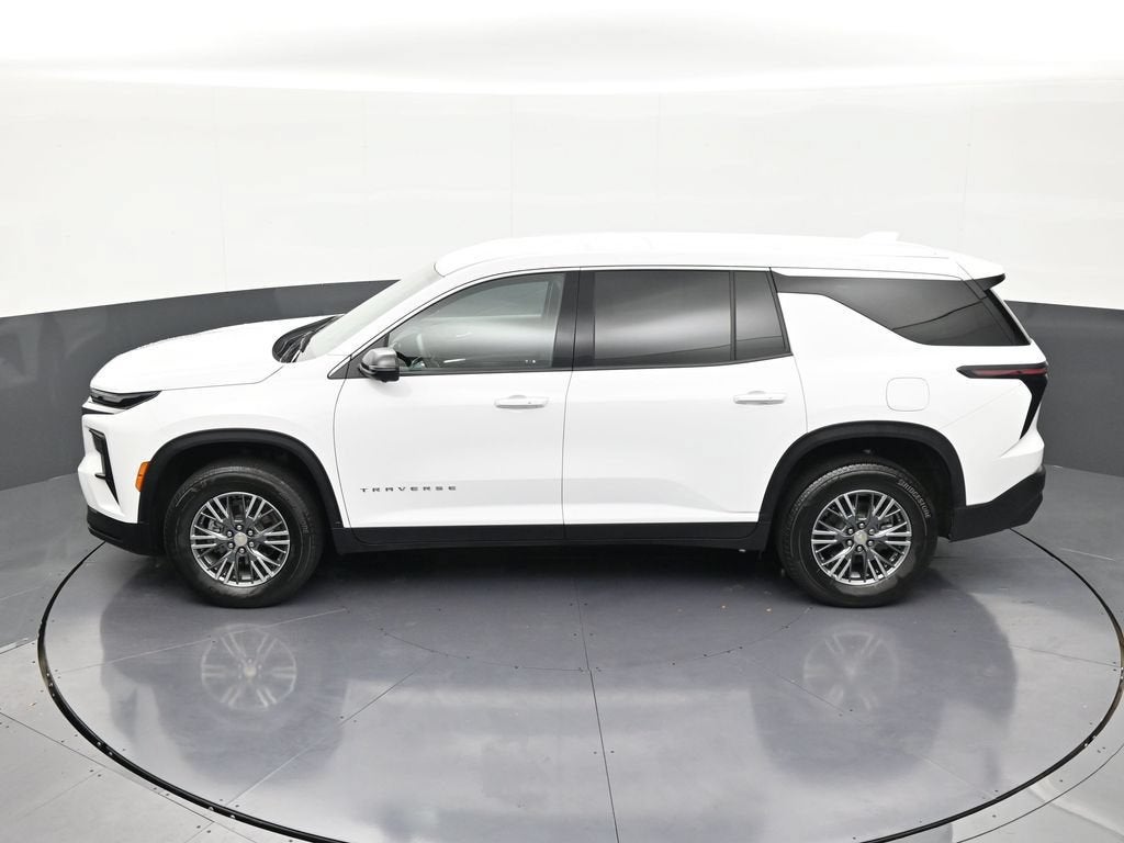 2024 Chevrolet Traverse LS