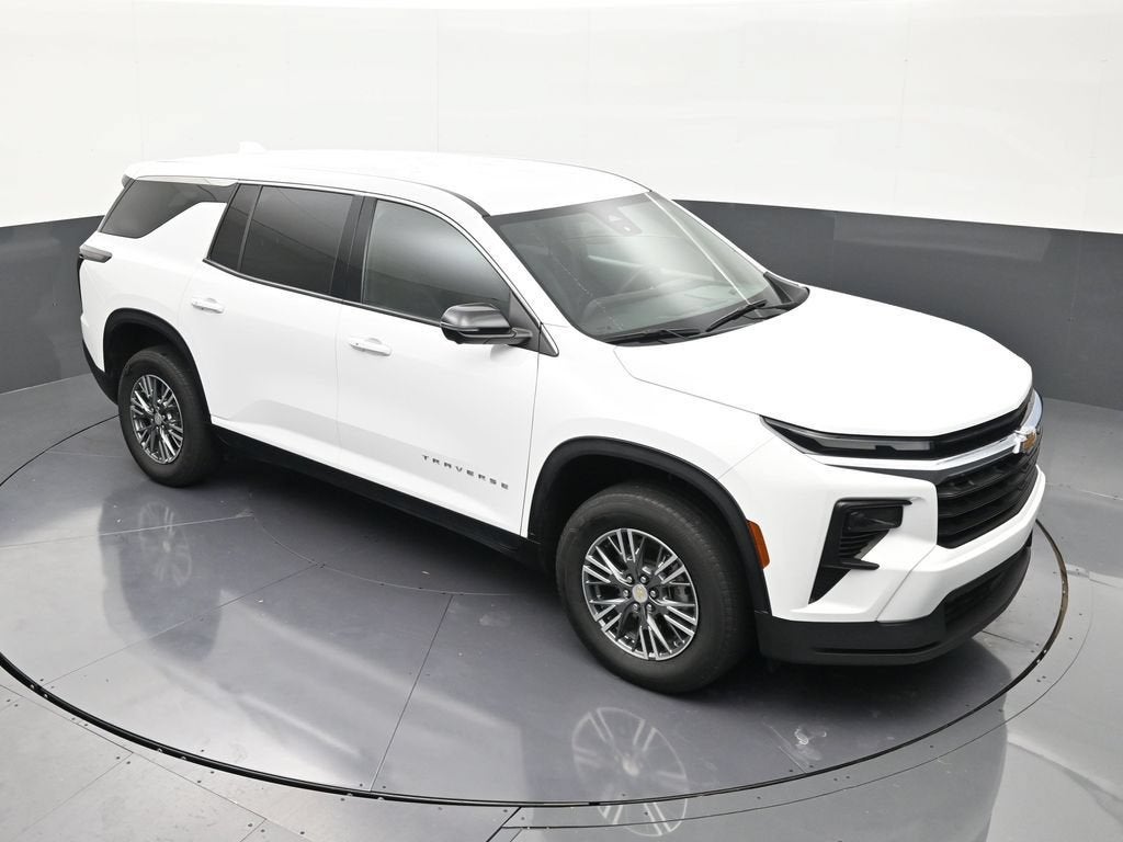 2024 Chevrolet Traverse LS