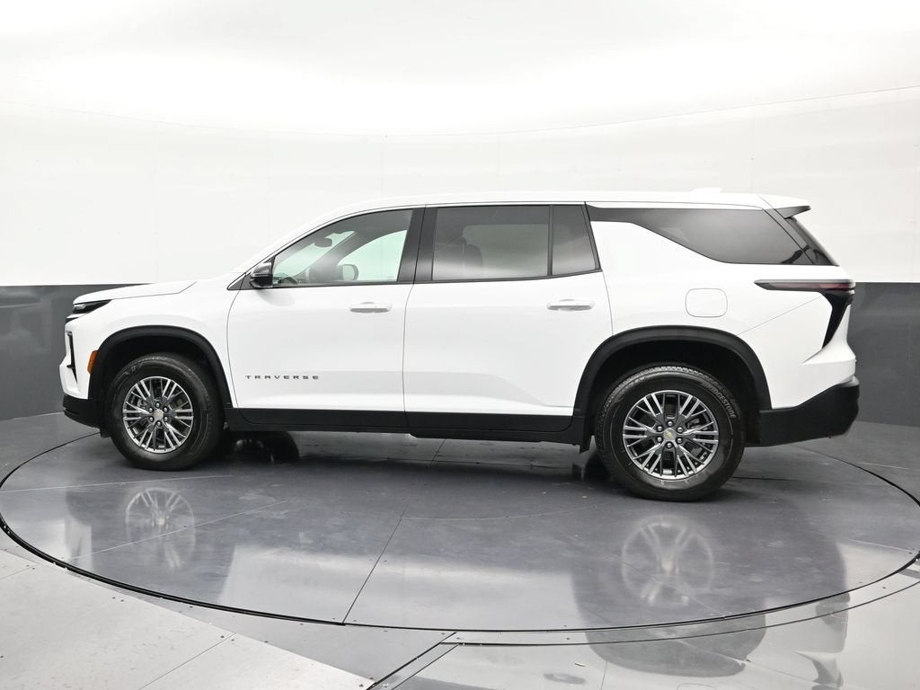 2024 Chevrolet Traverse LS
