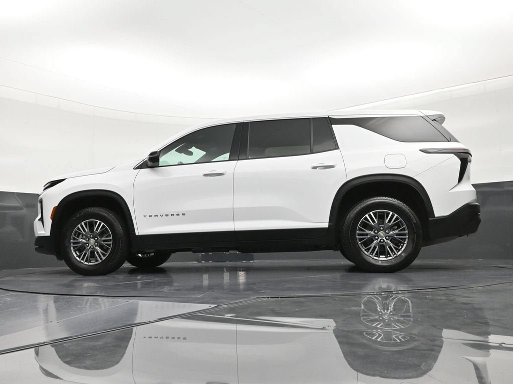 2024 Chevrolet Traverse LS