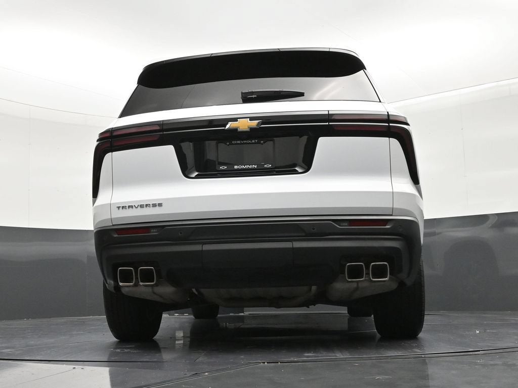 2024 Chevrolet Traverse LS