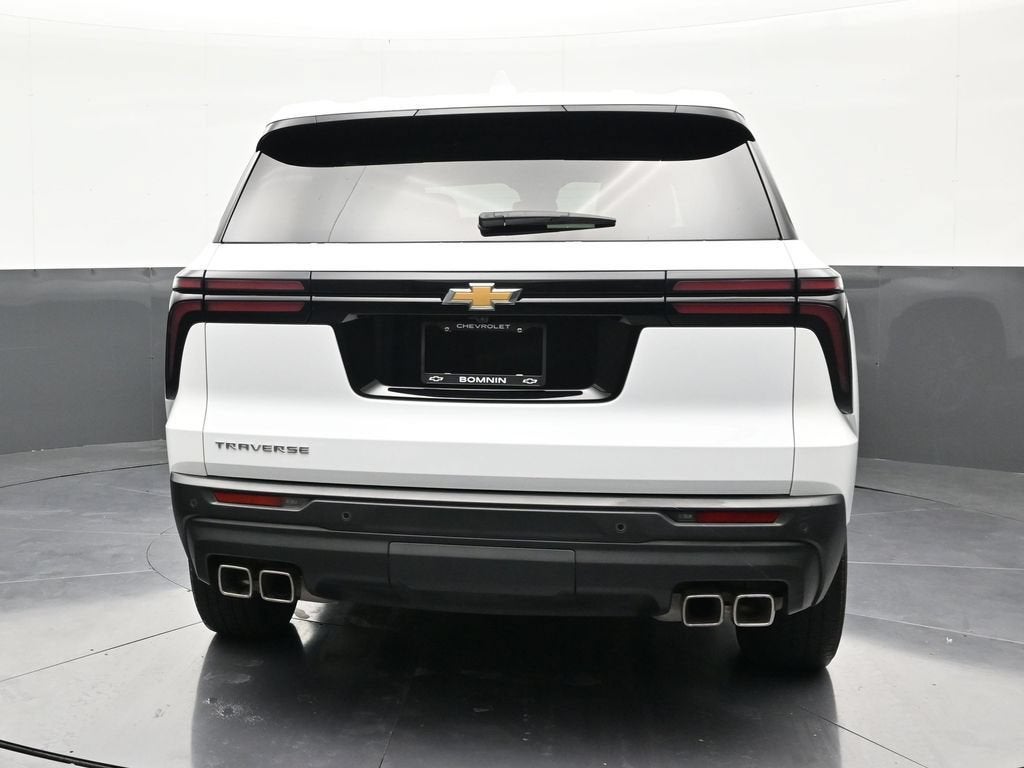 2024 Chevrolet Traverse LS