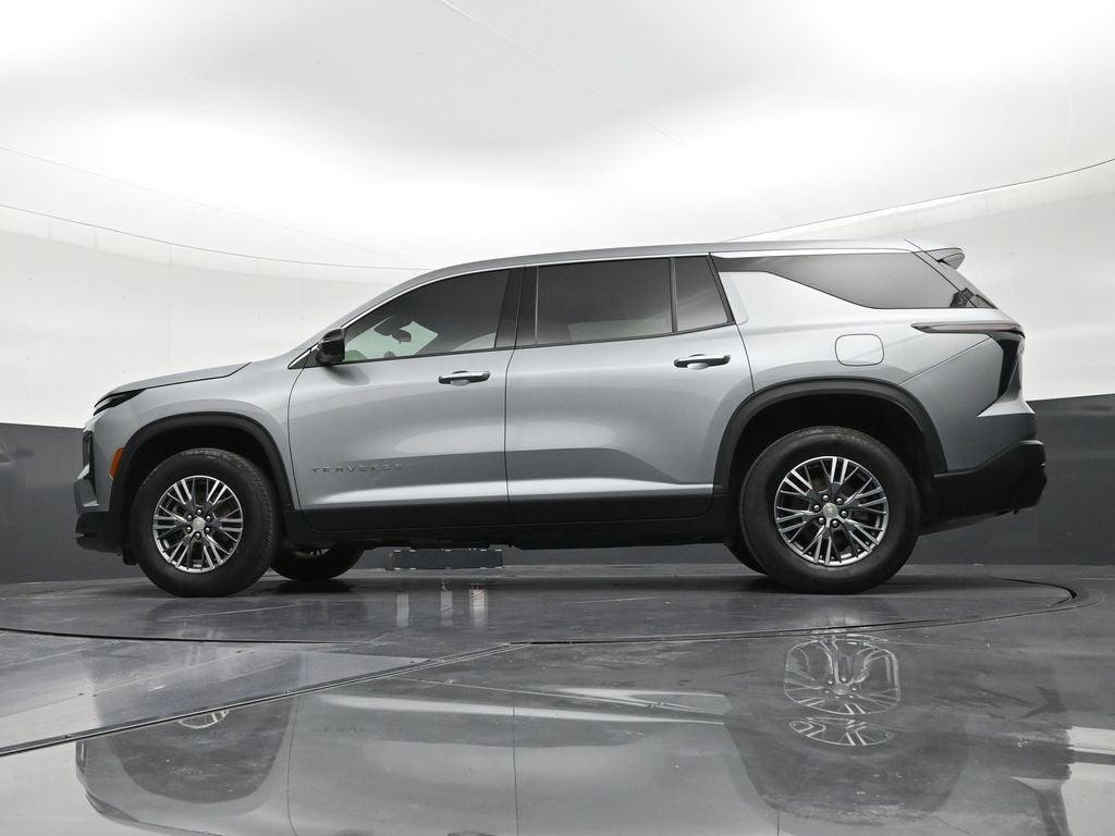 2024 Chevrolet Traverse LS