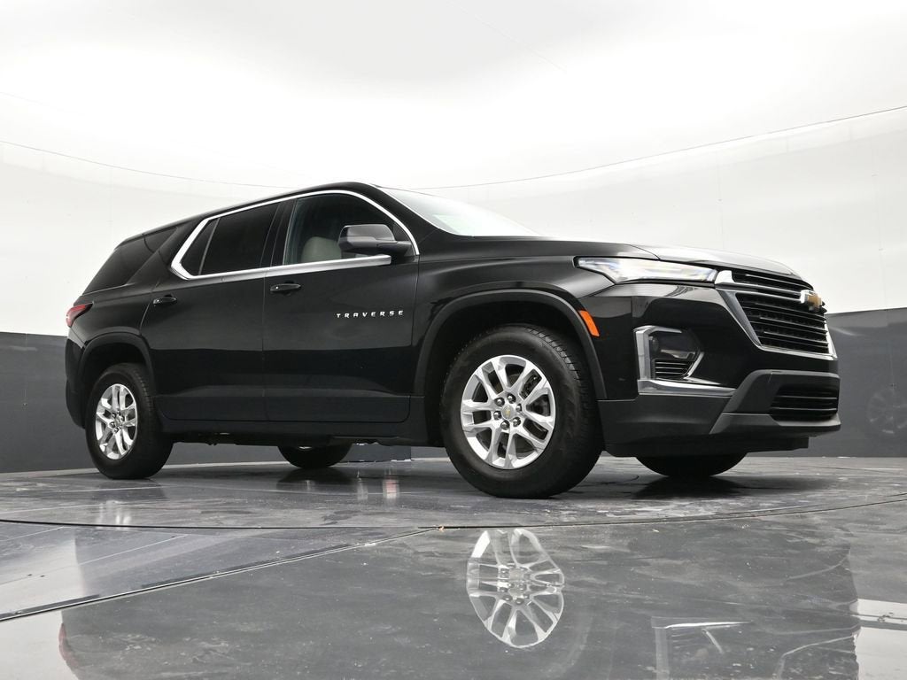 2023 Chevrolet Traverse LS