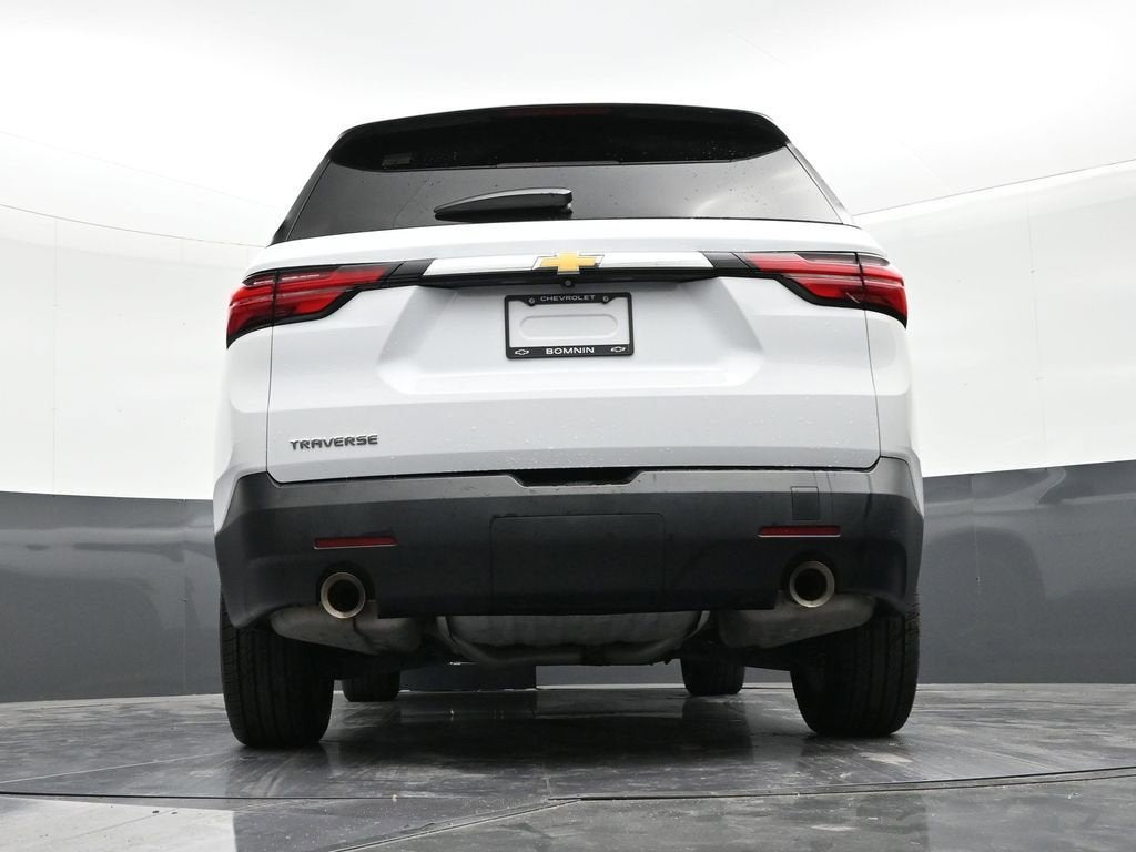 2022 Chevrolet Traverse LS