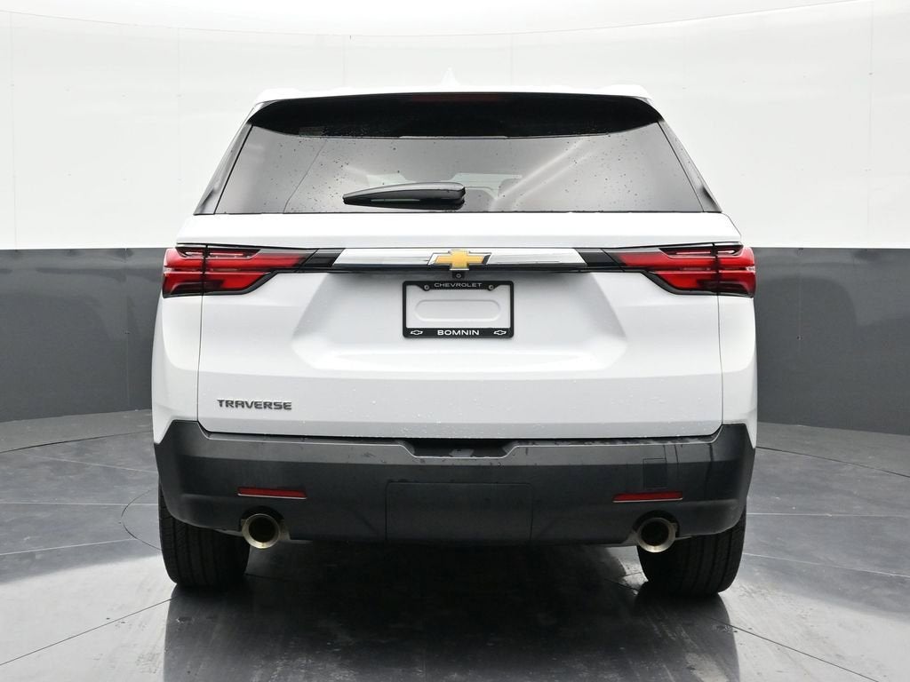 2022 Chevrolet Traverse LS