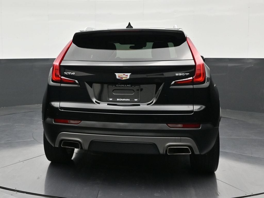 2023 Cadillac XT4 FWD Premium Luxury