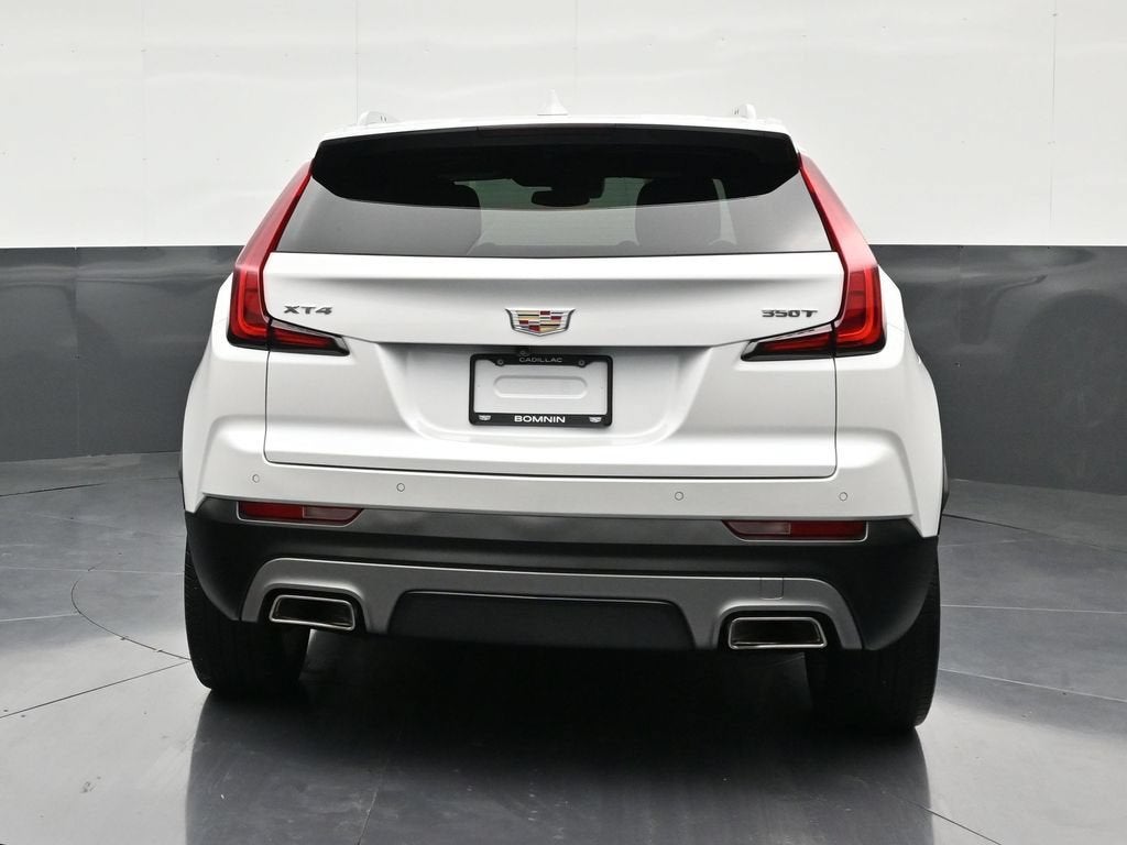 2023 Cadillac XT4 FWD Premium Luxury