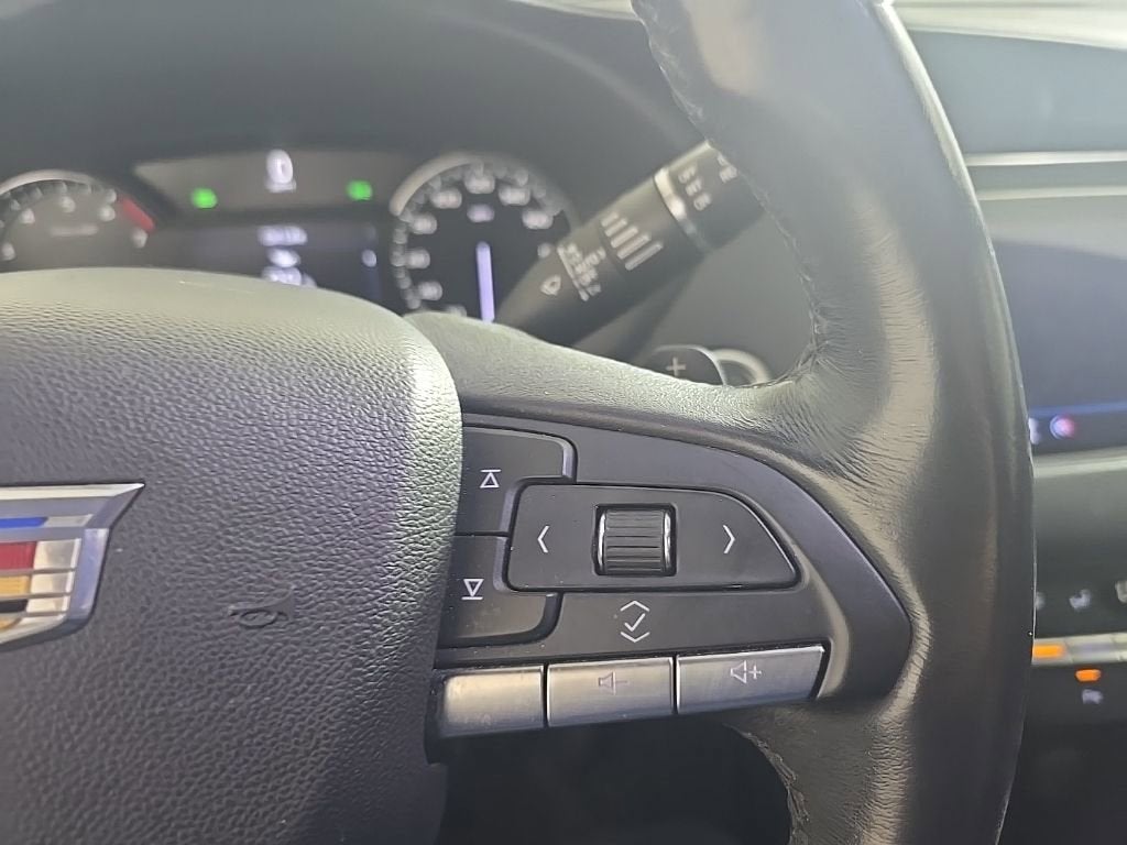 2021 Cadillac XT4 Premium Luxury