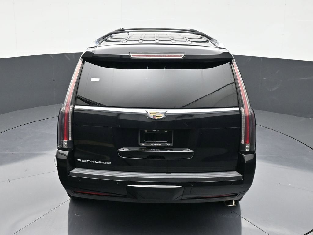 2016 Cadillac Escalade Luxury Collection