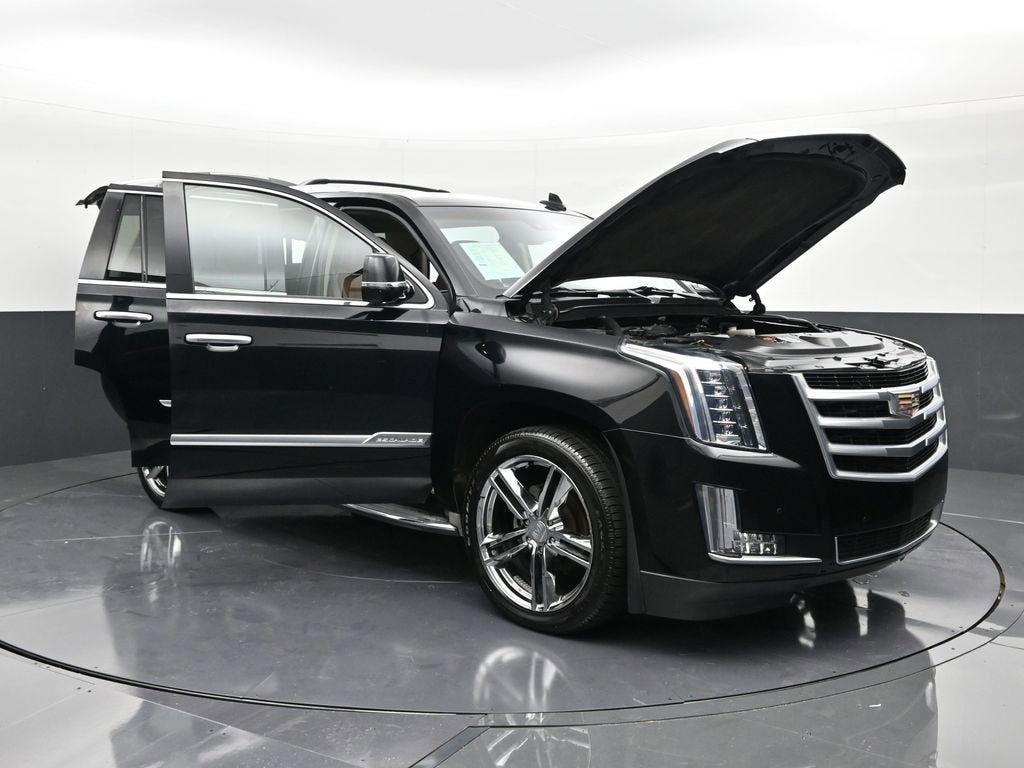 2016 Cadillac Escalade Luxury Collection