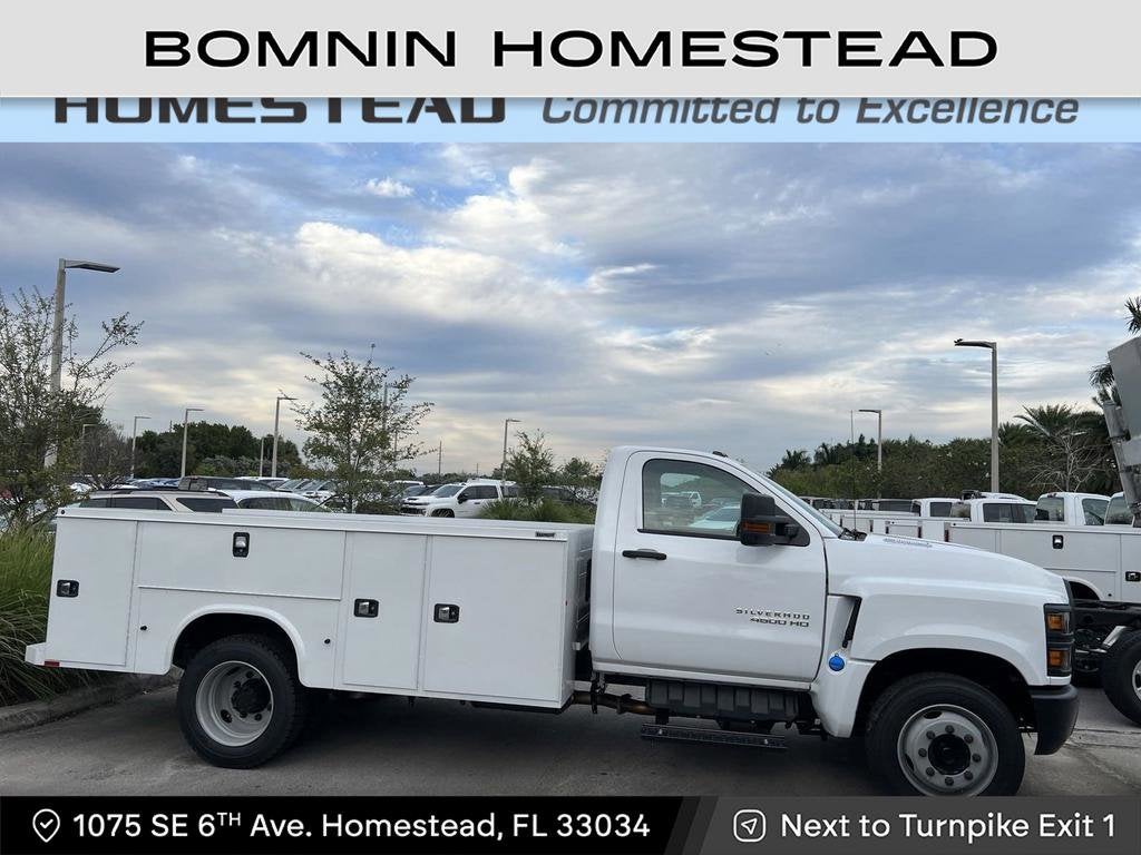 2023 Chevrolet Silverado 4500 HD Work Truck