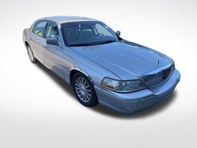 2003 Lincoln Town Car Signature