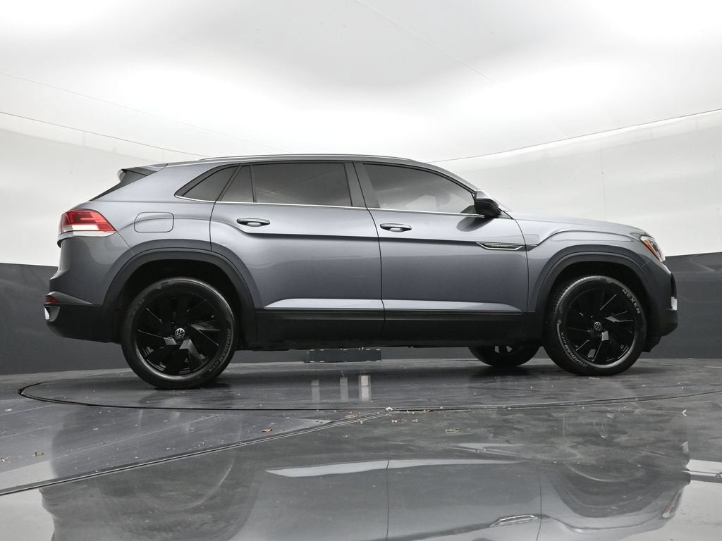 2024 Volkswagen Atlas Cross Sport 2.0T SE w/Technology