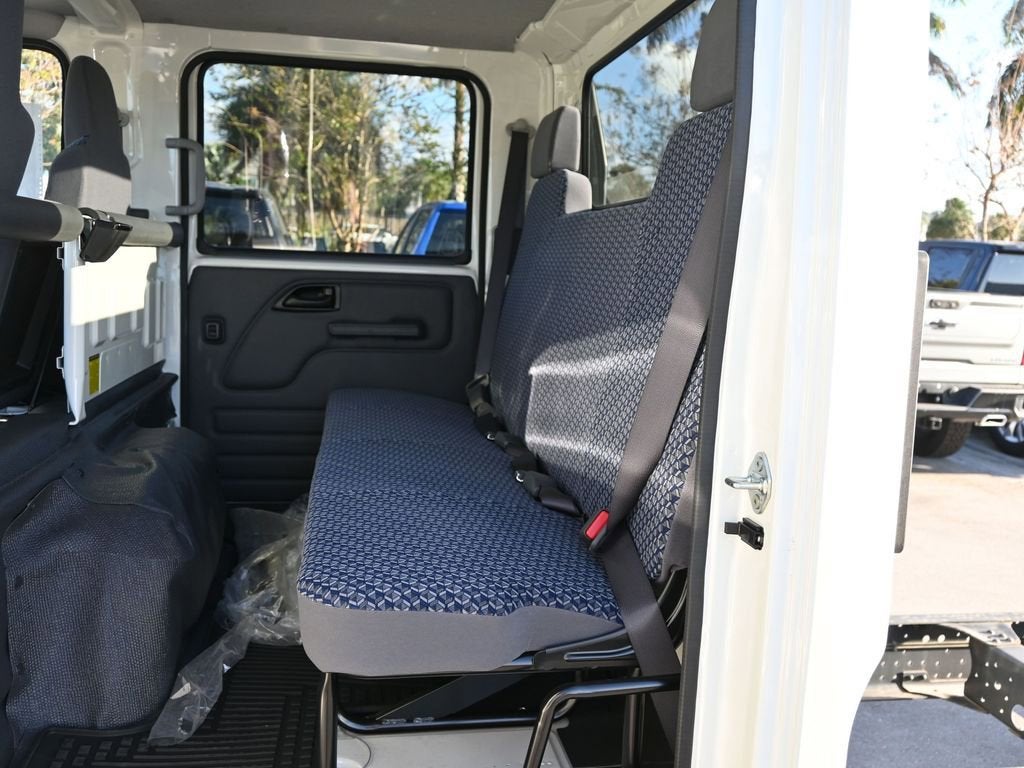 2025 Chevrolet Low Cab Forward 4500 Base