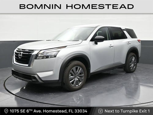 2025 Nissan Pathfinder S