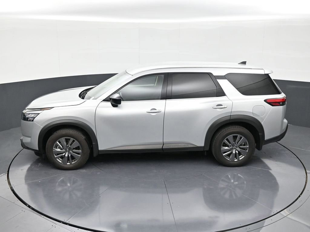 2025 Nissan Pathfinder S