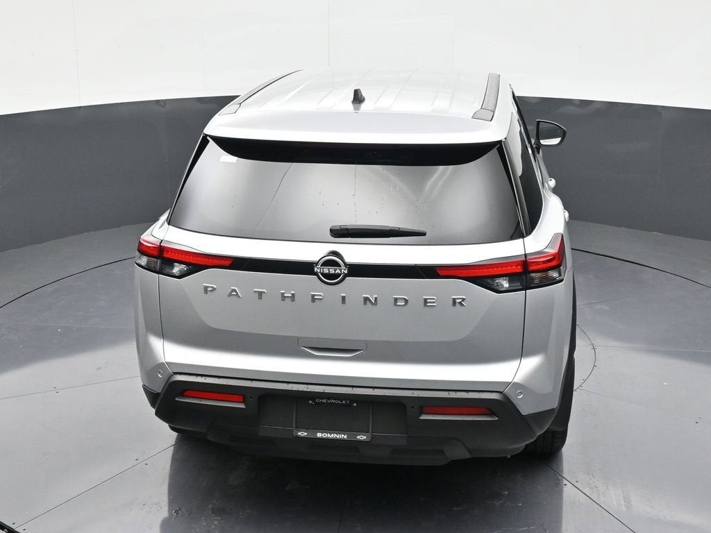 2025 Nissan Pathfinder S