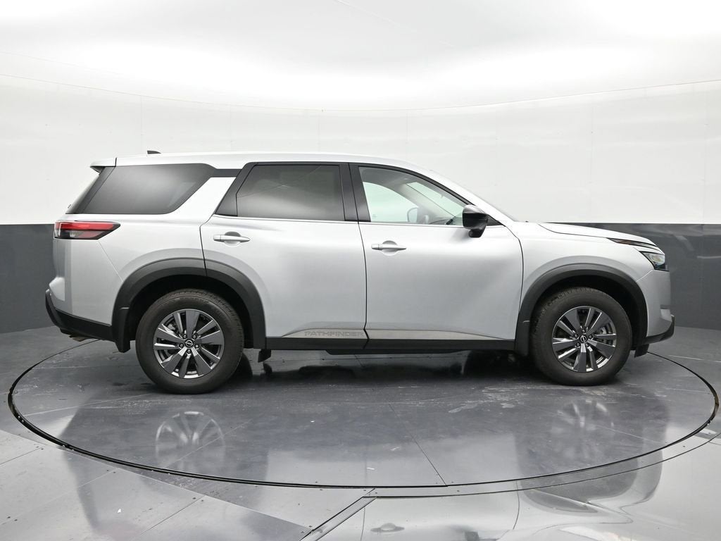 2025 Nissan Pathfinder S