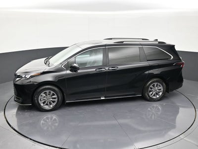 2025 Toyota Sienna XLE