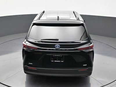 2025 Toyota Sienna XLE
