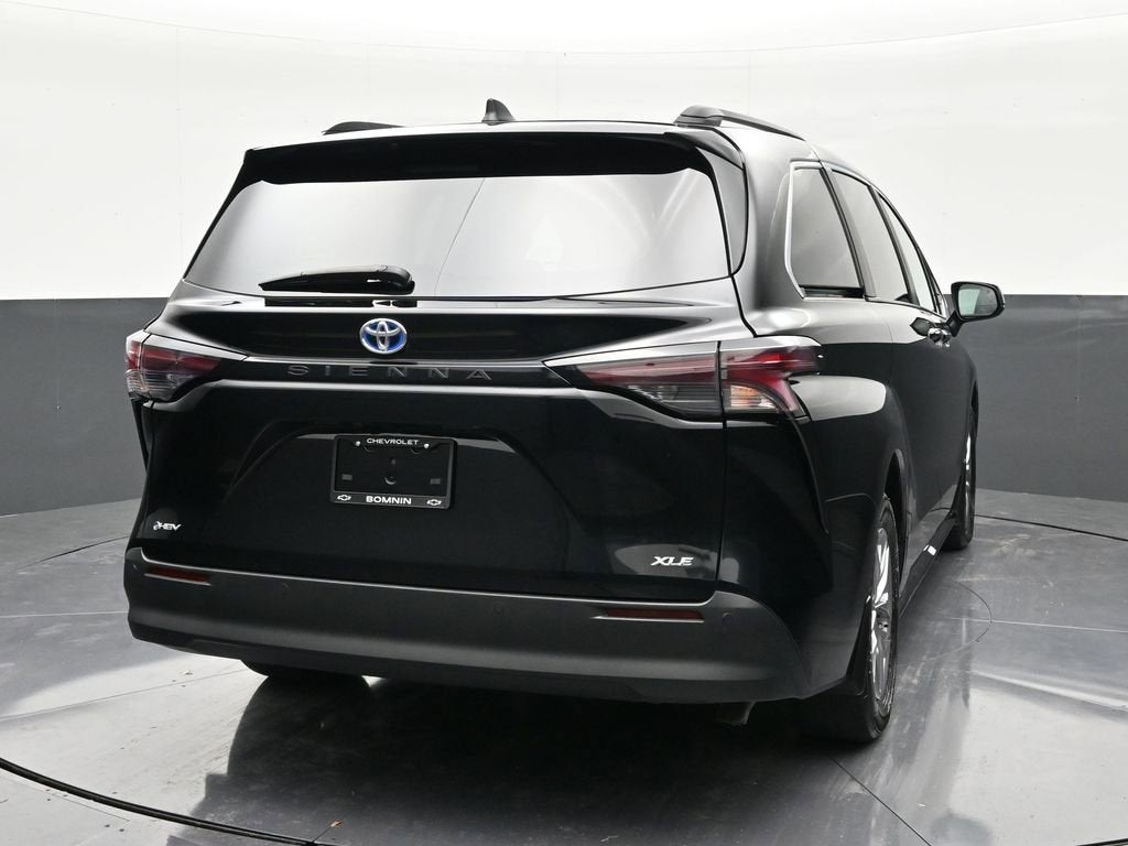 2025 Toyota Sienna XLE