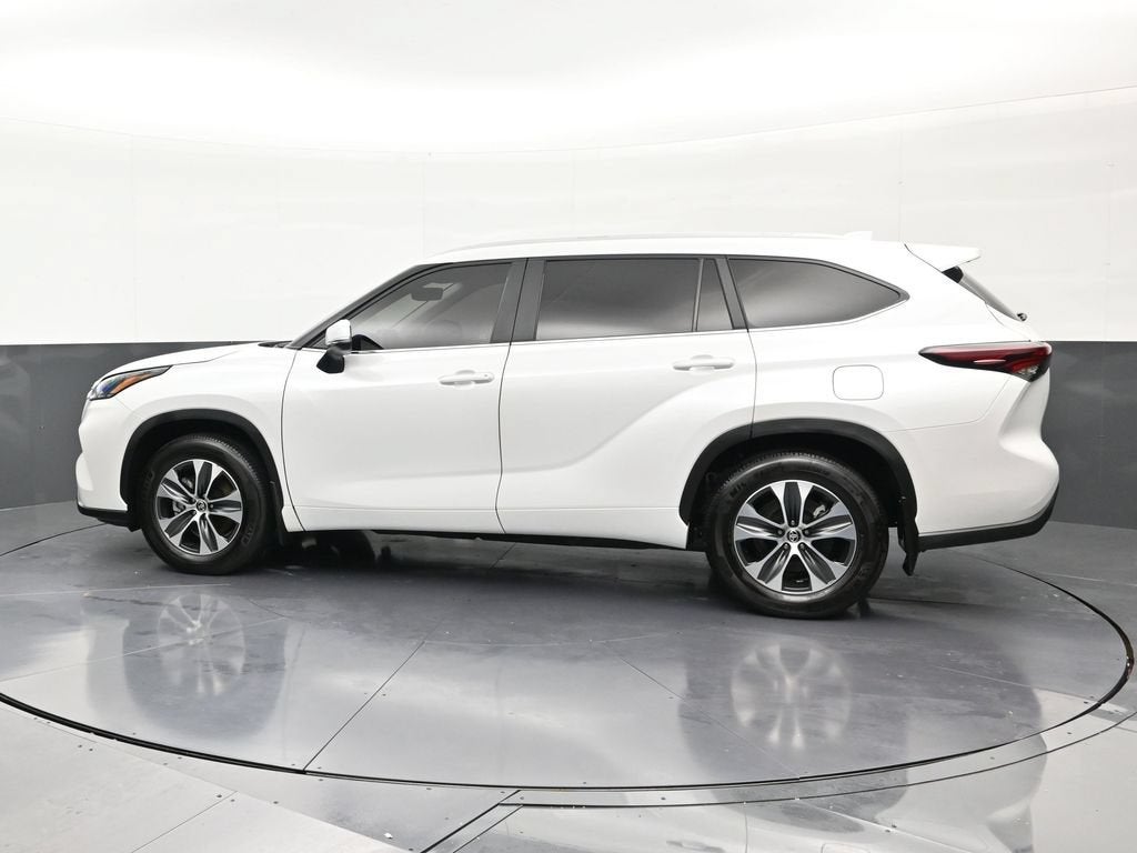 2025 Toyota Highlander XLE