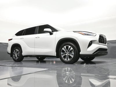 2025 Toyota Highlander XLE