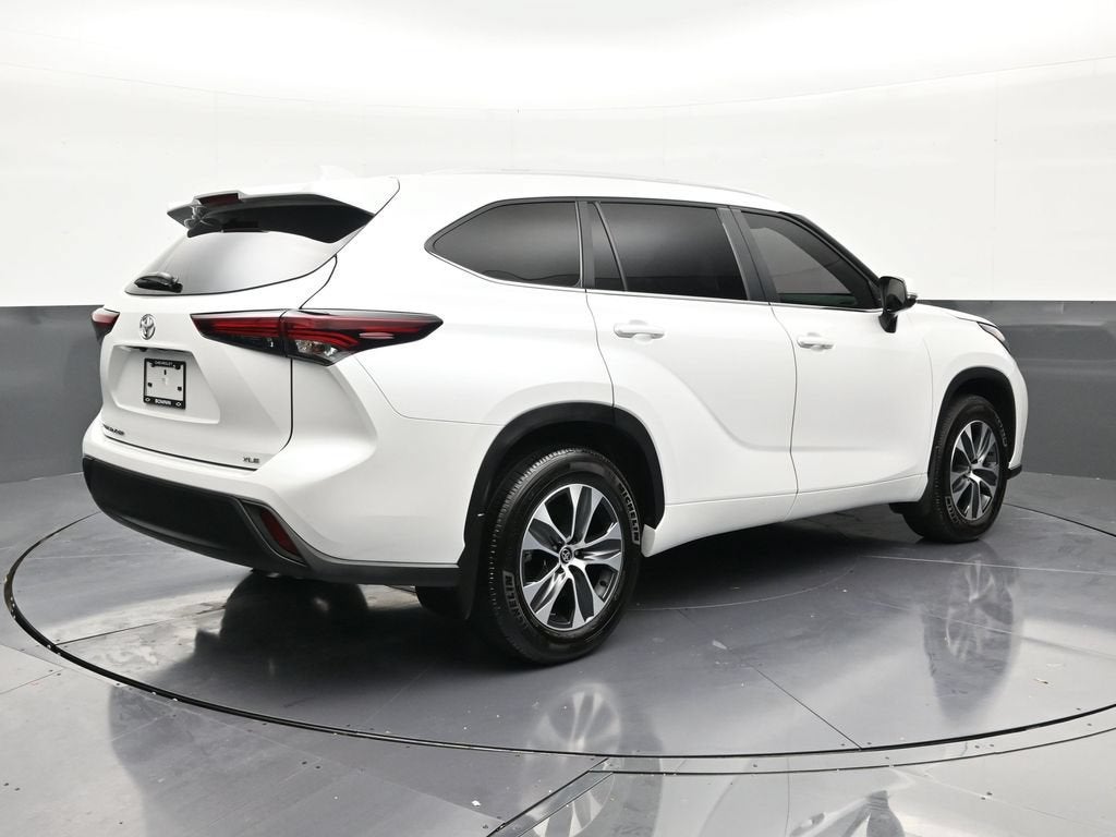 2025 Toyota Highlander XLE