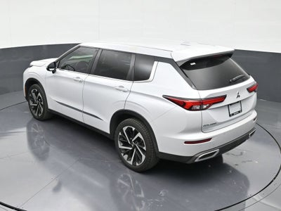 2022 Mitsubishi Outlander ES