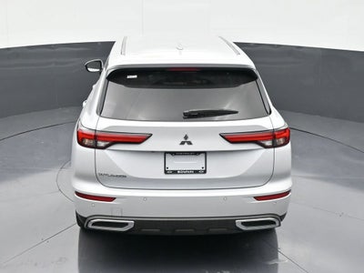 2022 Mitsubishi Outlander ES