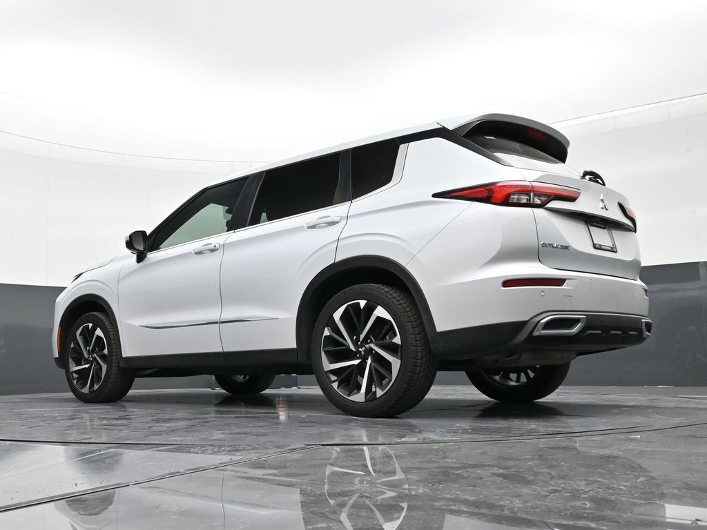 2022 Mitsubishi Outlander ES