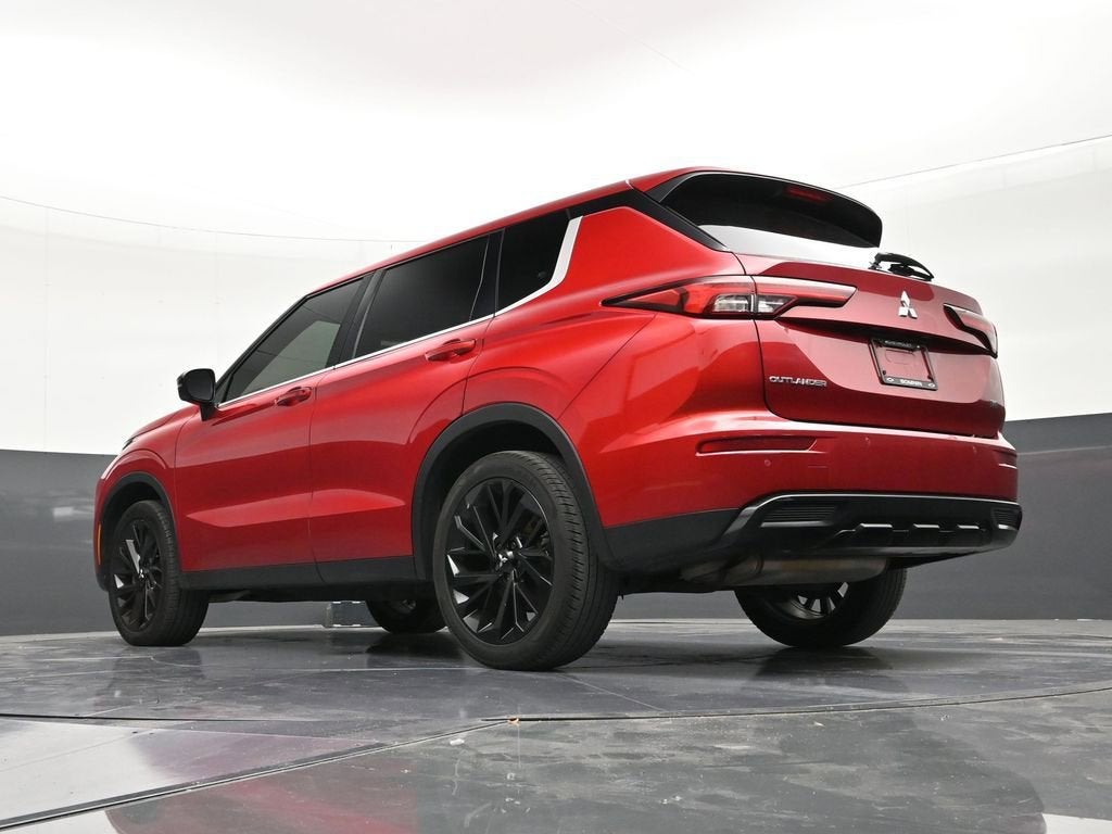 2023 Mitsubishi Outlander SE