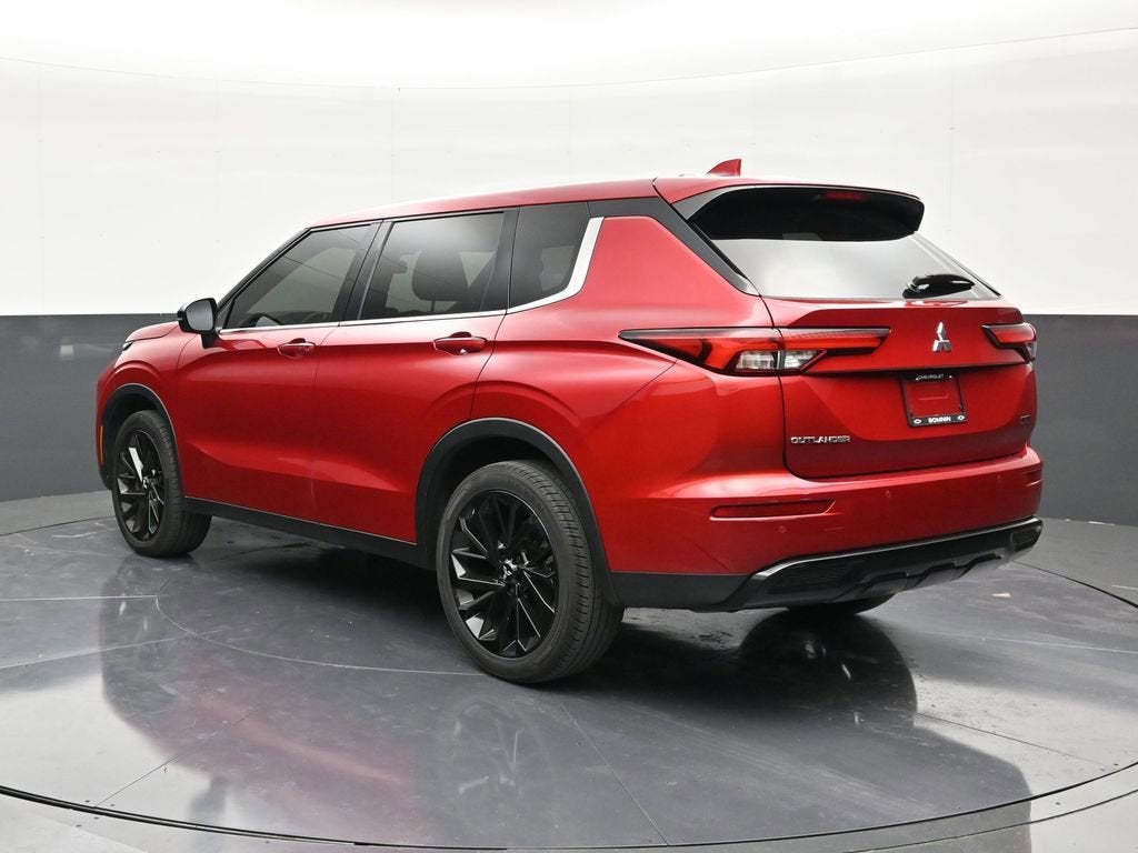 2023 Mitsubishi Outlander SE