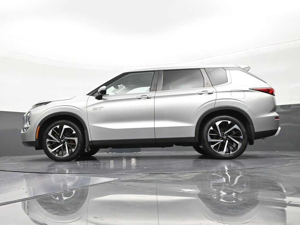 2023 Mitsubishi Outlander PHEV SE