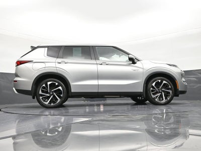 2023 Mitsubishi Outlander PHEV SE