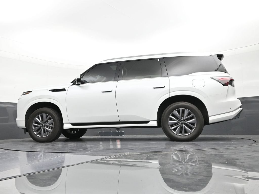 2025 INFINITI QX80 PURE