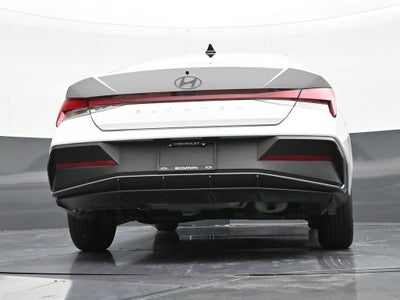 2024 Hyundai Elantra SE