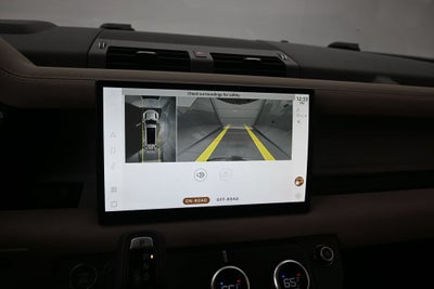 2023 Land Rover Defender X-Dynamic SE
