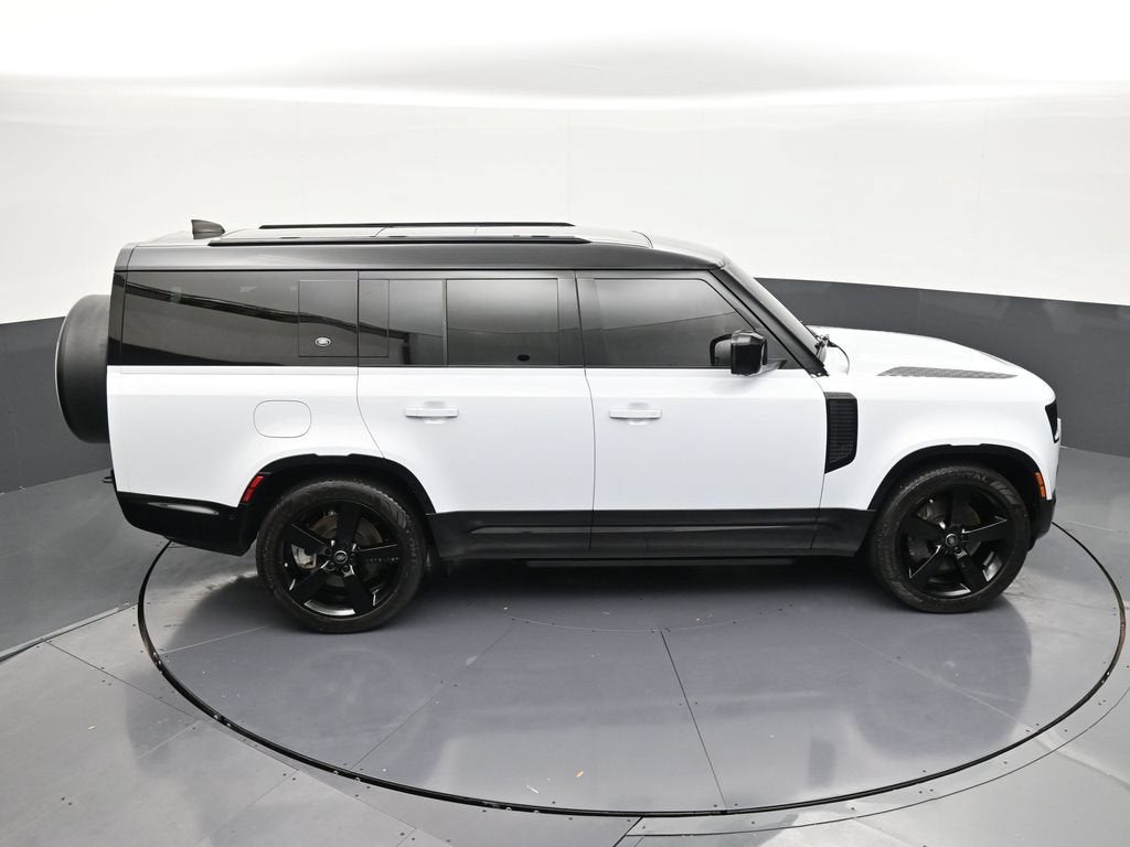 2023 Land Rover Defender X-Dynamic SE