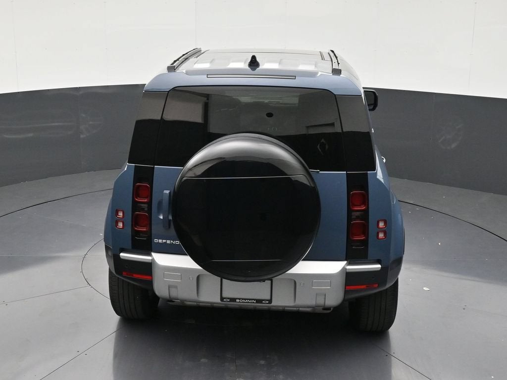 2024 Land Rover Defender 110 P300
