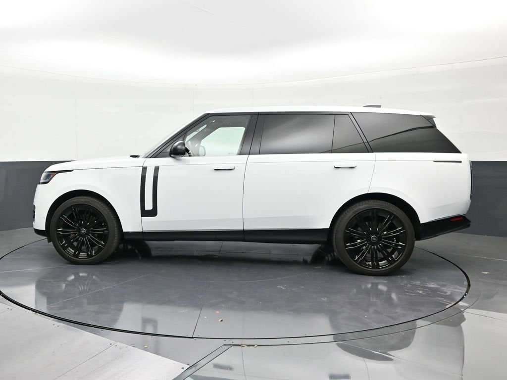 2025 Land Rover Range Rover SE