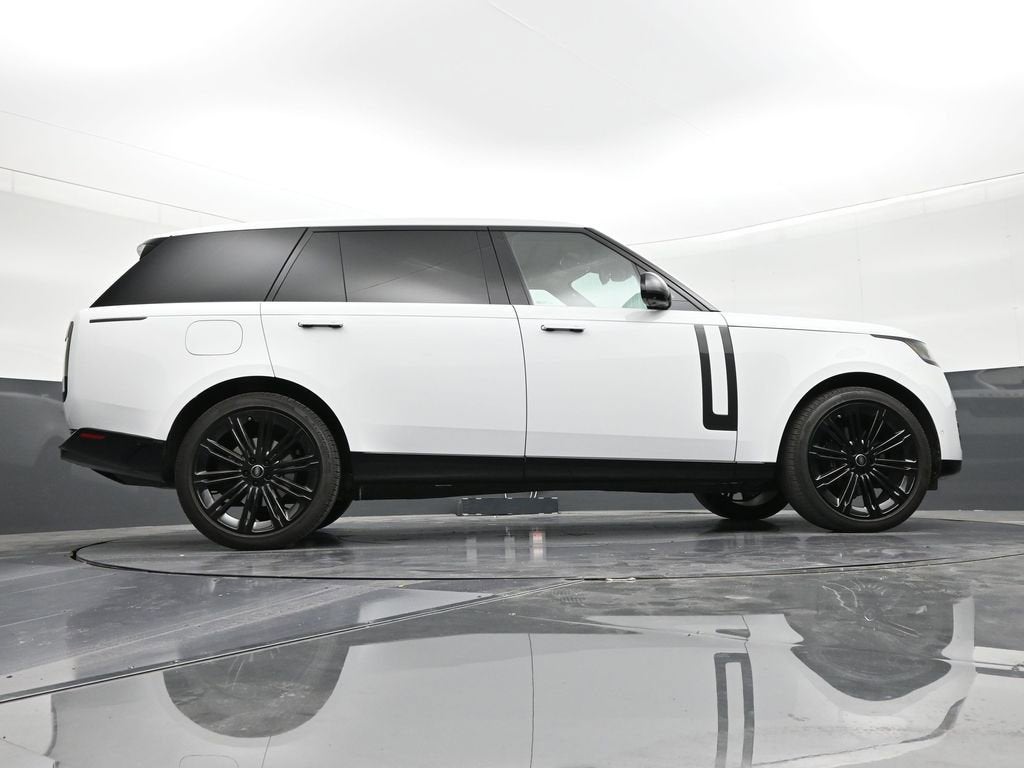 2025 Land Rover Range Rover SE