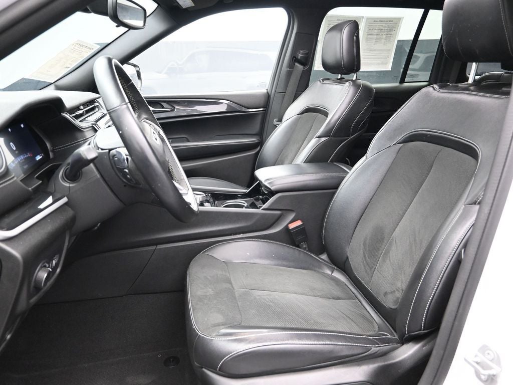 2022 Jeep Grand Cherokee Altitude