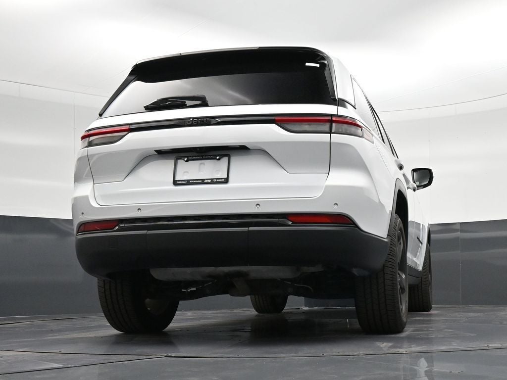 2022 Jeep Grand Cherokee Altitude