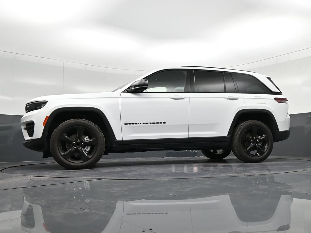 2022 Jeep Grand Cherokee Altitude