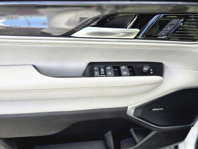 2024 Jeep Wagoneer Base