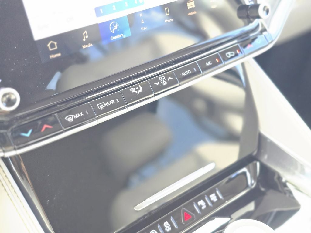 2024 Jeep Wagoneer Base